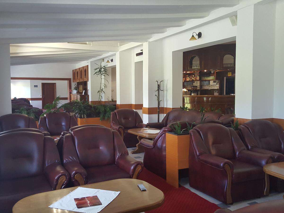 Hotel Mirni Kutak Otočac Екстериор снимка